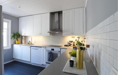 Stunning Home In Askim W/ Wifi And 4 Bedrooms