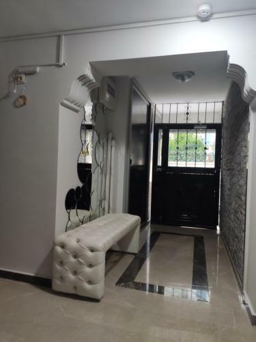 Hadrian Apart Hotel And Hostel