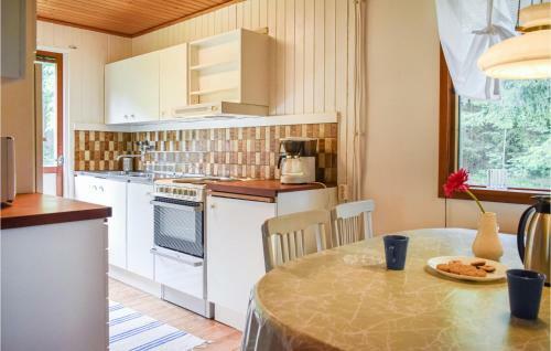 Amazing Home In Billinge With 2 Bedrooms
