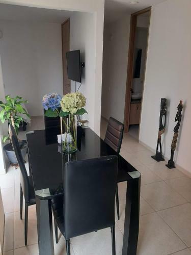 Apartamento Completo Con Parqueo, Cali Sur