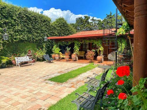 Luxury Villa / Free Parking / Garden