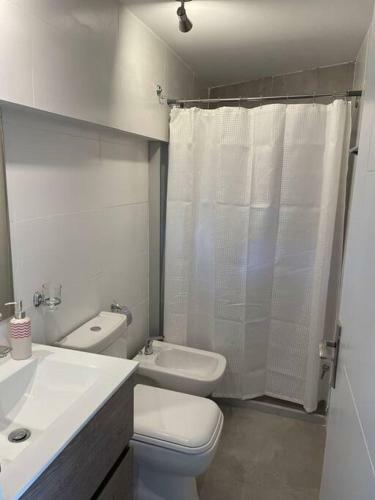Agradable Y Bien Ubicado Duplex En Punta Carretas