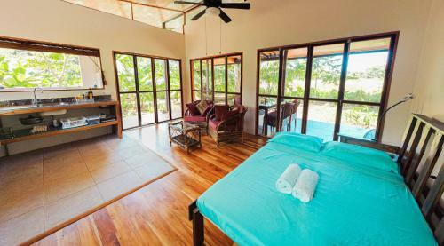 Jungle Cabin In Drake Bay