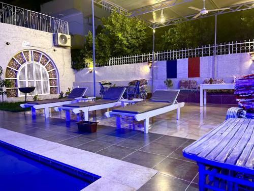 Hostal Oasis Guest House