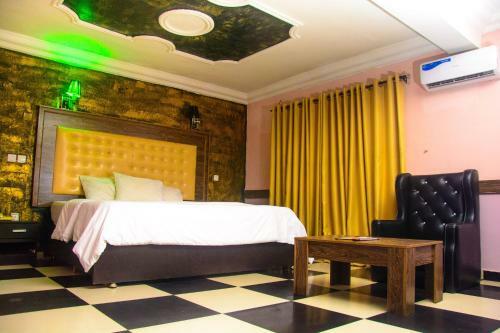 Brighton Hotels & Suites