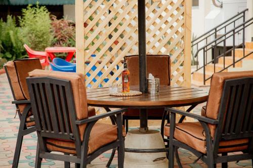 The Diplomat Hotel Arusha