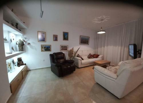 Sea Breeze - Townhouse Suite+pool