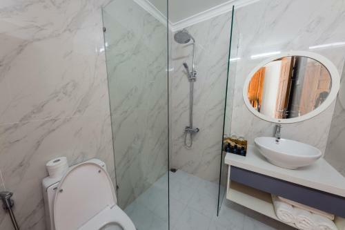 Dkd Trio Hotel