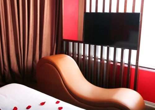Love Diamond Beach Hotel