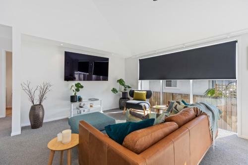 Oceanview Magic - Mount Maunganui Holiday Home