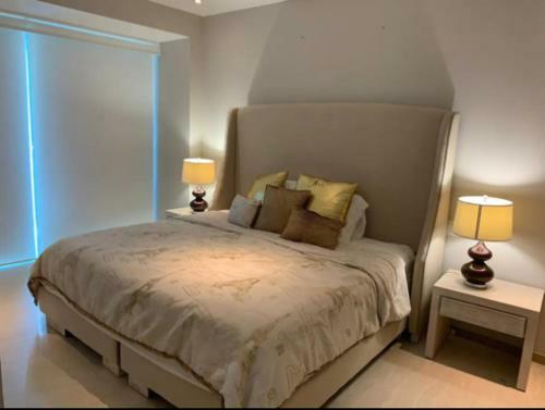 Apartamento New Peninsula Condo 4 Bedrooms - 10th Floor