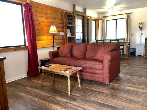 Sierra Mountain Lodge - Yosemite