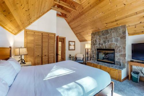 Green Canoe Cabin