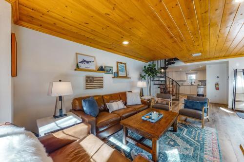 Green Canoe Cabin