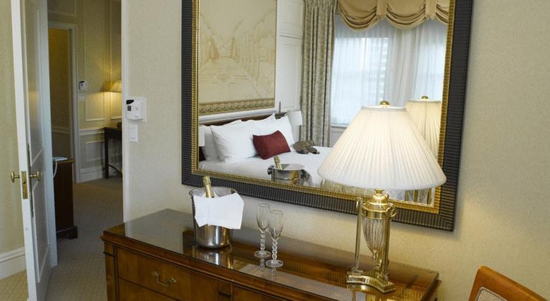 Hotel The Sherry Netherland