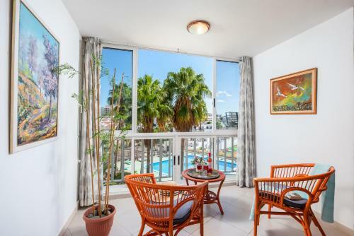 Lovely Apartment Pool View!! Close To Beach