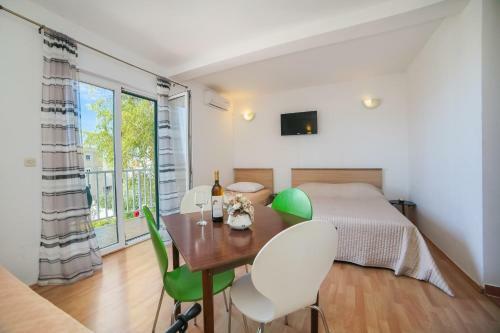 Hostal Apartments Slavena