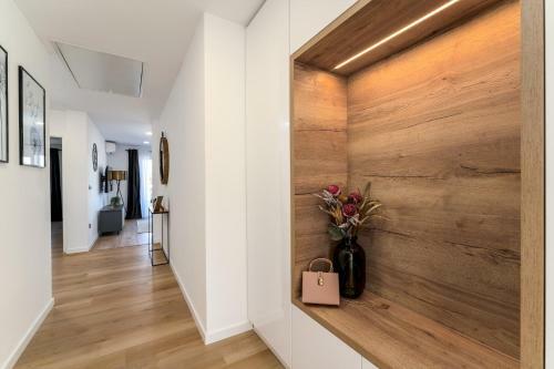 Cosmopolitan Apartment