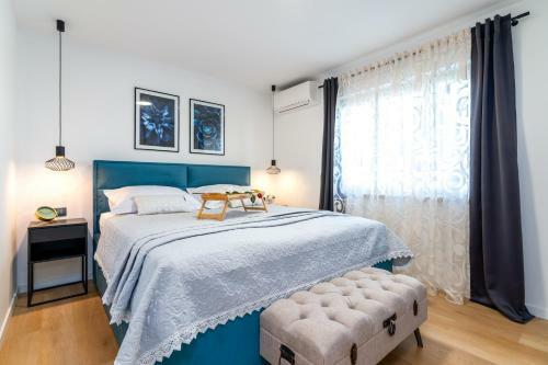 Cosmopolitan Apartment