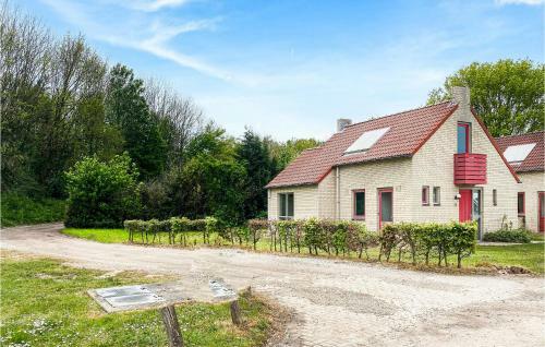 Awesome Home In Ewijk With Sauna, Wifi And 2 Bedrooms