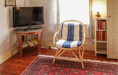 Nice Home In Gnisv�rd With 1 Bedrooms