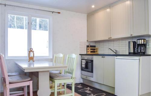 Two-bedroom Holiday Home In Ingaro