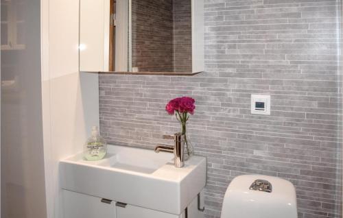 Two-bedroom Holiday Home In Granna