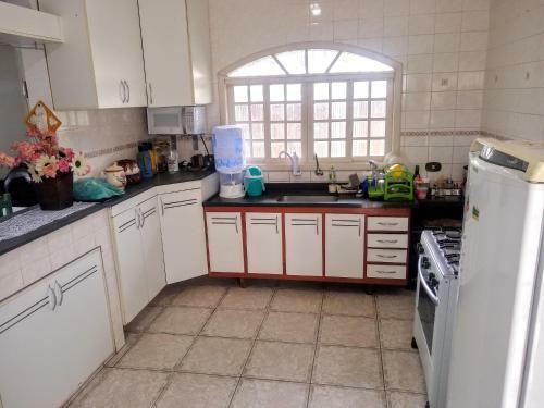 Casa Com Piscina Em Caragua