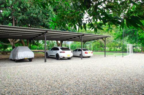 Villa Las Palmas Resort