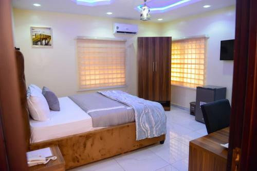 Hotel Duchess Suites & Apartments