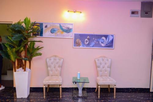 Hotel Duchess Suites & Apartments