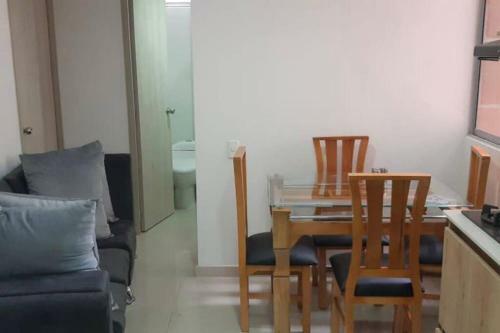 Excelente Apartamento Con Estacionamiento