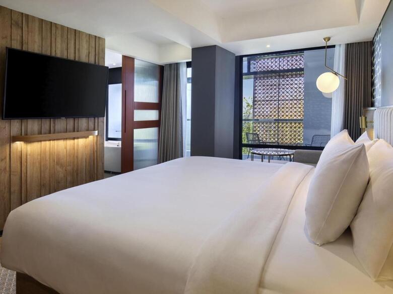 Hotel Tribe Bali Kuta Beach