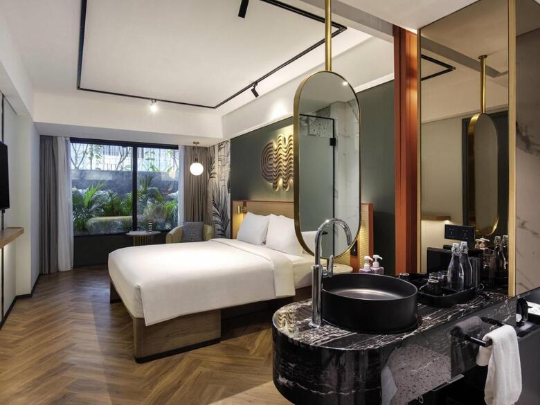 Hotel Tribe Bali Kuta Beach