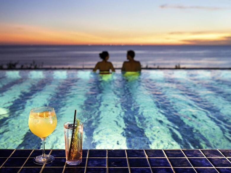 Hotel Tribe Bali Kuta Beach