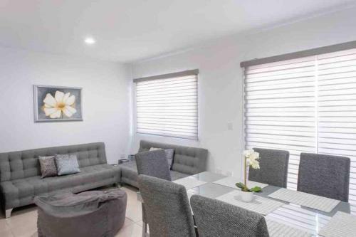 Apartamento Muy Cerca Mar. Confortable/seguro. Alberca