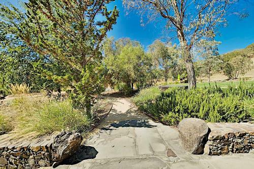 Warm Springs Paradise