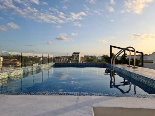 Apartment, Nice Rooftop With Sunset View By Sol-ha