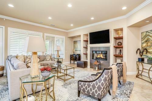 Indio Luxe Estate