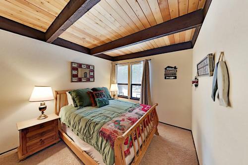 Kingswood Village 244
