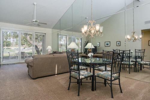 Shoal Creek Manor