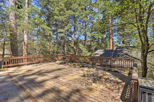 Family Getaway With Playground And Forest Views!