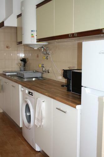 Waves T2 Apartment