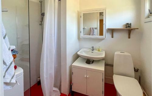Nice Home In H�lleviksstrand With Wifi And 4 Bedrooms