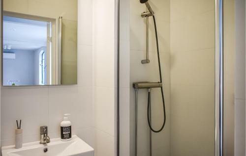 Beautiful Home In Hammenh�g W/ 2 Bedrooms
