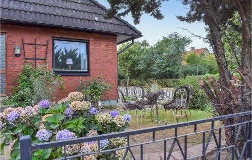 Awesome Home In H�gan�s With Wifi And 4 Bedrooms