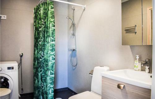 Nice Home In Holmsj� With Sauna And 3 Bedrooms