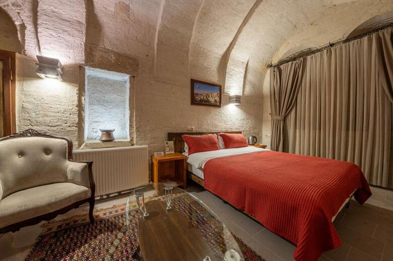 Hotel Kapalos Cave Suites