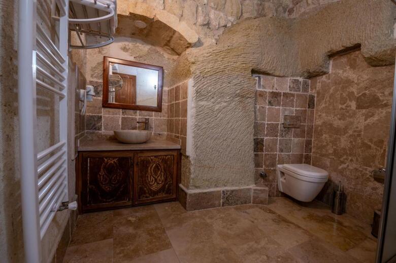Hotel Kapalos Cave Suites