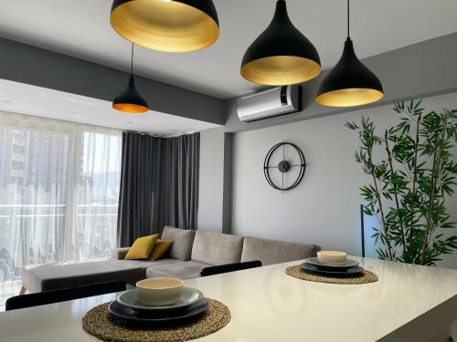 Apartamento Luxurious And Comfy Flat Near Lake